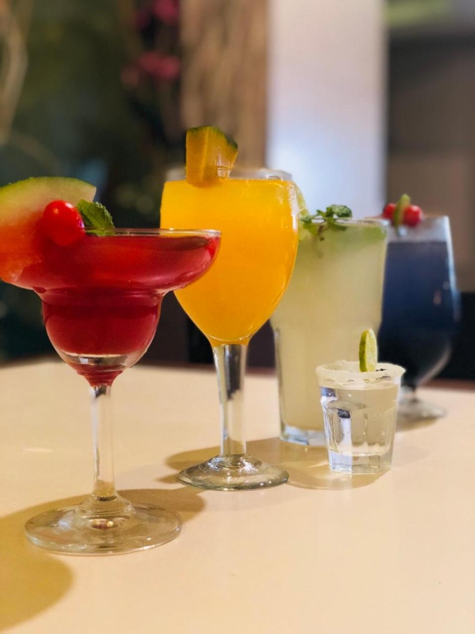 布拉格大陆酒店 古瓦哈提 外观 照片